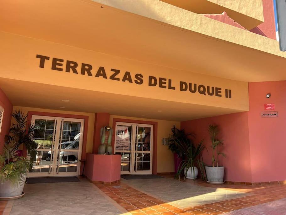 אדחה 33 Pleasures Del Duque Apartment מראה חיצוני תמונה